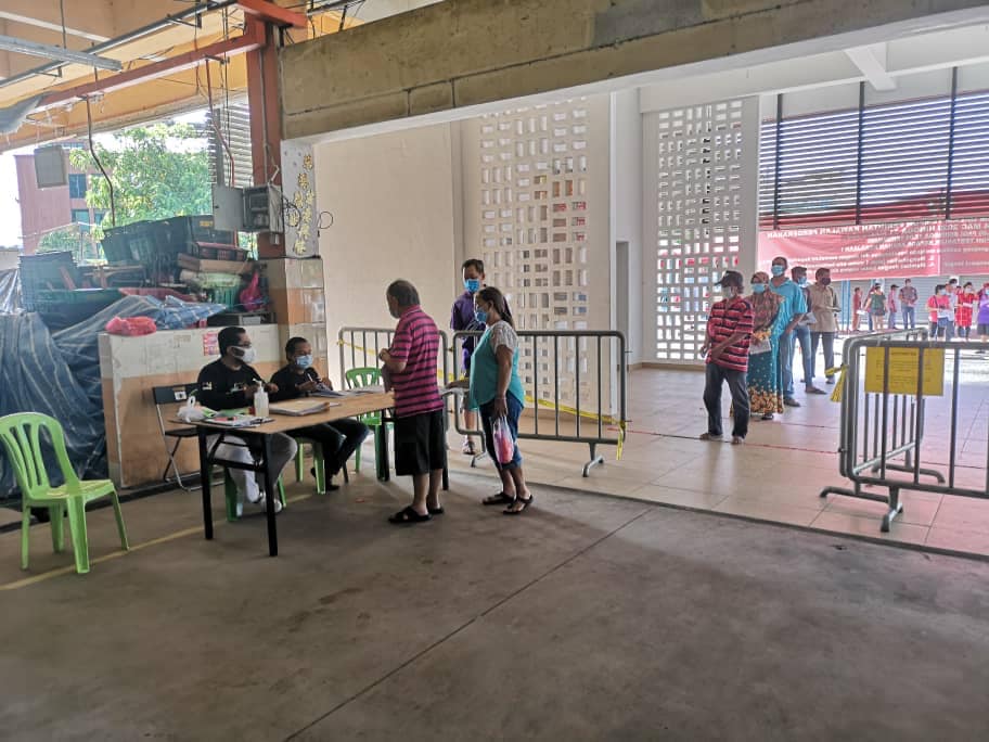 PENGAMBILAN SAMPLE COVID-19 OLEH KEMENTERIAN KESIHATAN