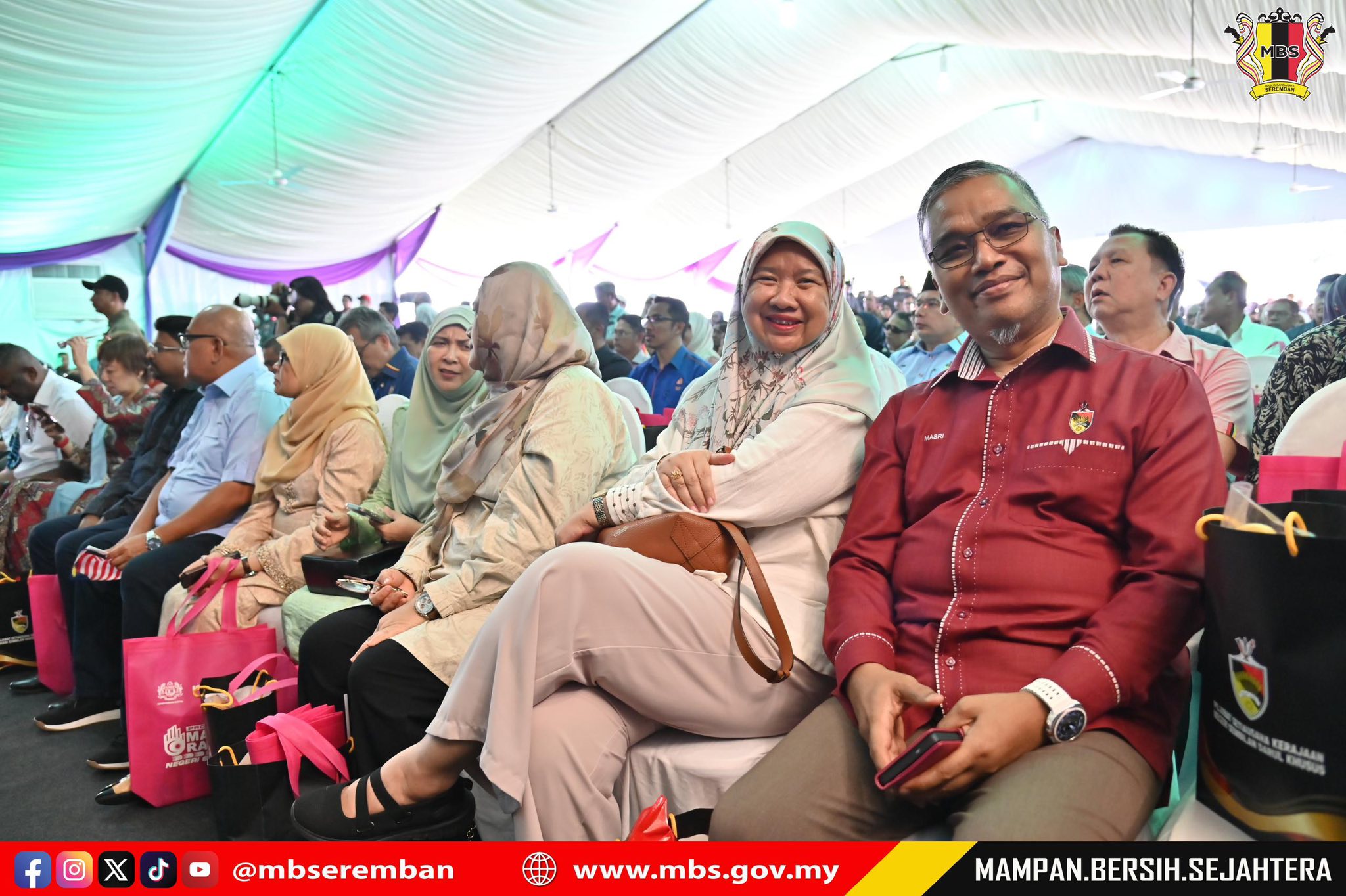 DATUK BANDAR MBS TERIMA SIJIL PENGHARGAAN REFORMASI KERENAH BIROKRASI (RKB) DARIPADA KETUA SETIAUSAHA NEGARA