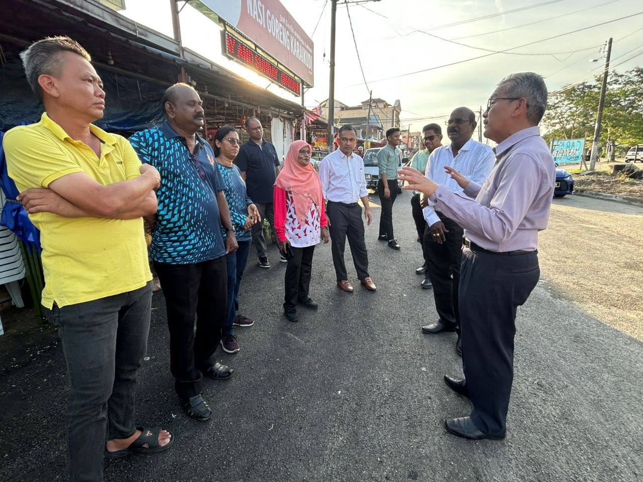 DATUK BANDAR TURUN KE LOKASI BANJIR KG. BARU RAHANG