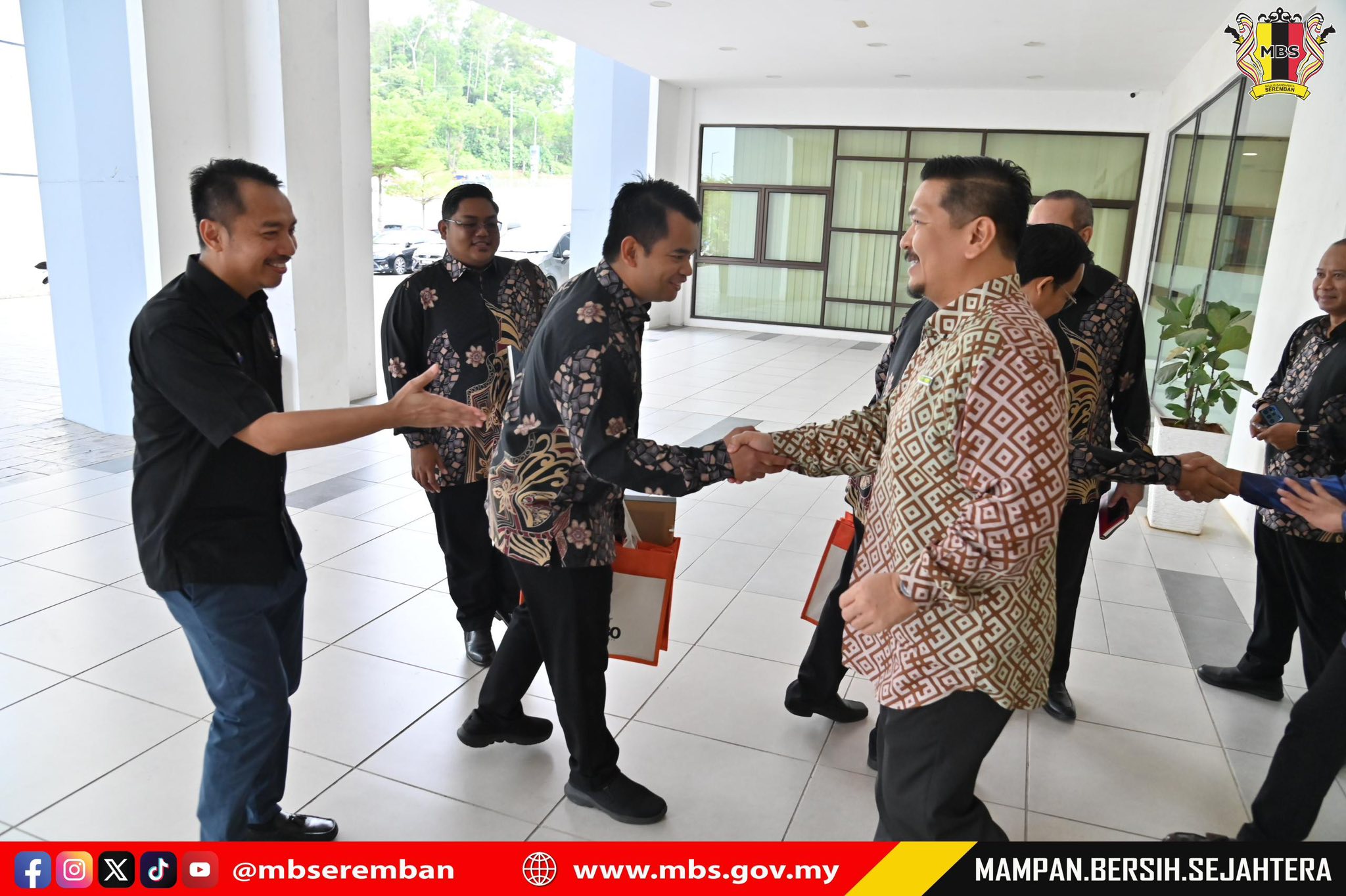 KUNJUNGAN HORMAT MAJLIS PERBANDARAN BATU PAHAT KE MAJLIS BANDARAYA SEREMBAN