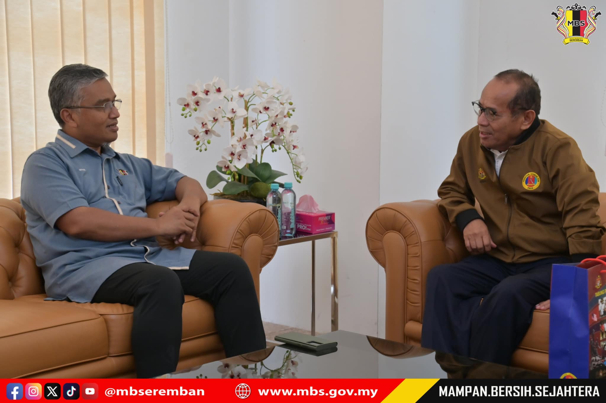 KUNJUNGAN HORMAT PERSATUAN VETERAN ATM KE ATAS DATUK BANDAR MAJLIS BANDARAYA SEREMBAN