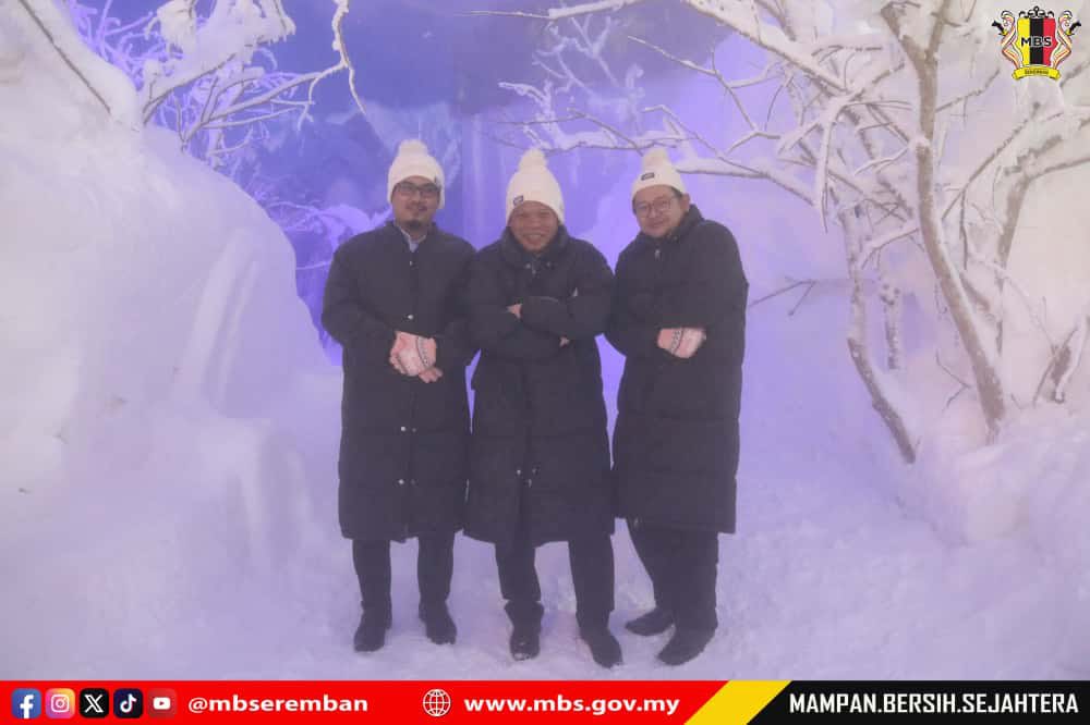 LAWATAN KE SNOWLIM WONDERLAND