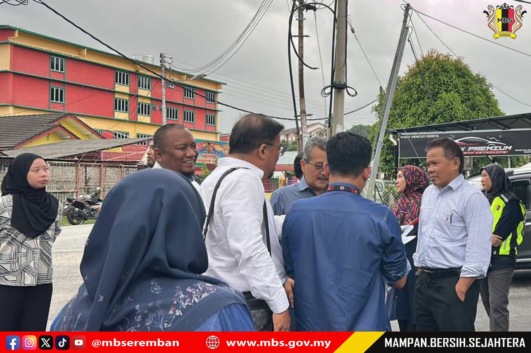 LAWATAN TURUN PADANG DATUK BANDAR