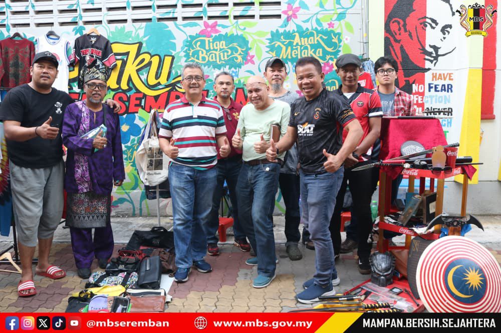 LAWATAN TURUN PADANG DATUK BANDAR