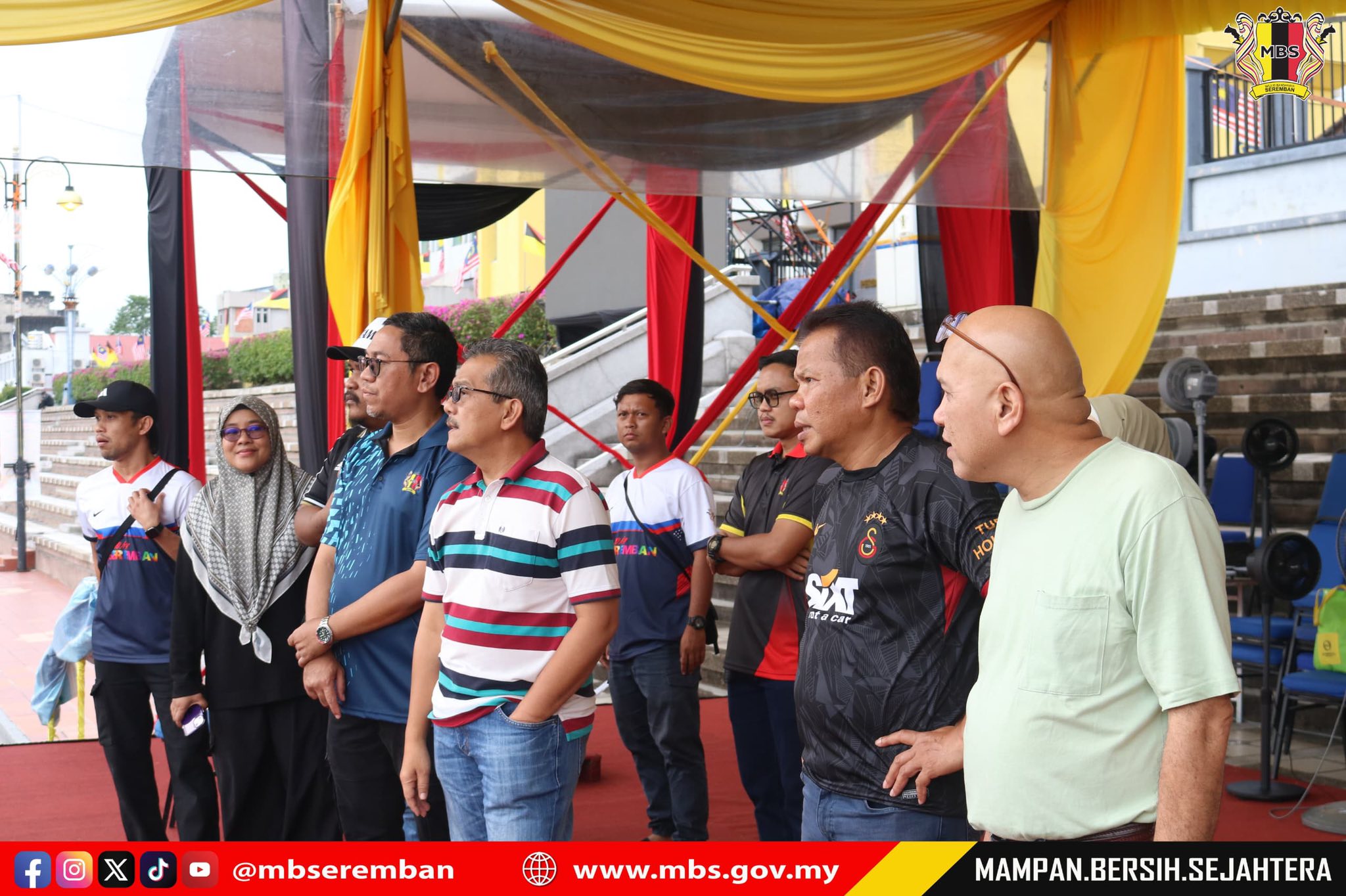 LAWATAN TURUN PADANG DATUK BANDAR