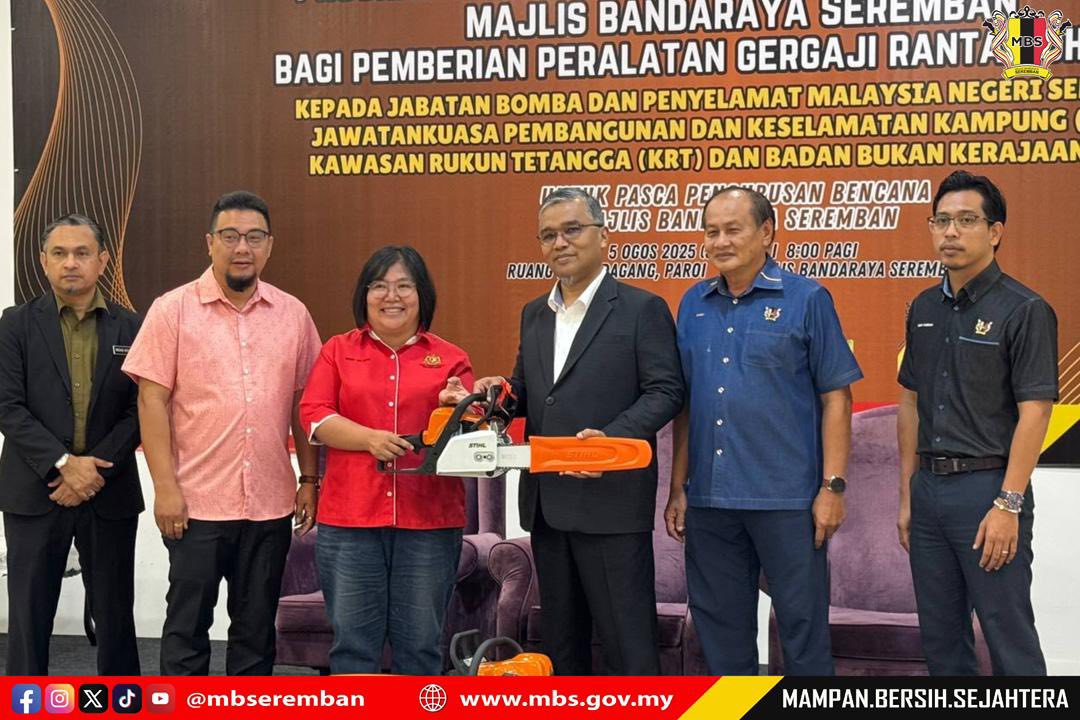 PROGRAM TANGGUNGJAWAB SOSIAL KORPORAT (CSR) MBS BAGI PEMBERIAN PERALATAN GERGAJI RANTAI (CHAINSAW) KEPADA BOMBA, JPKK, KRT DAN NGO UNTUK PASCA PENGURUSAN BENCANA MBS