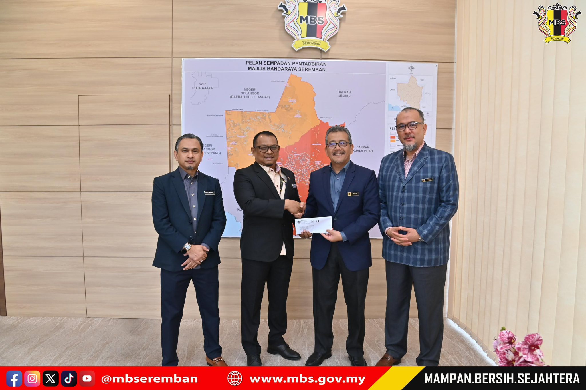 SESI PENYERAHAN SURAT KENAIKAN PANGKAT (PEMANGKUAN), MAJLIS BANDARAYA SEREMBAN