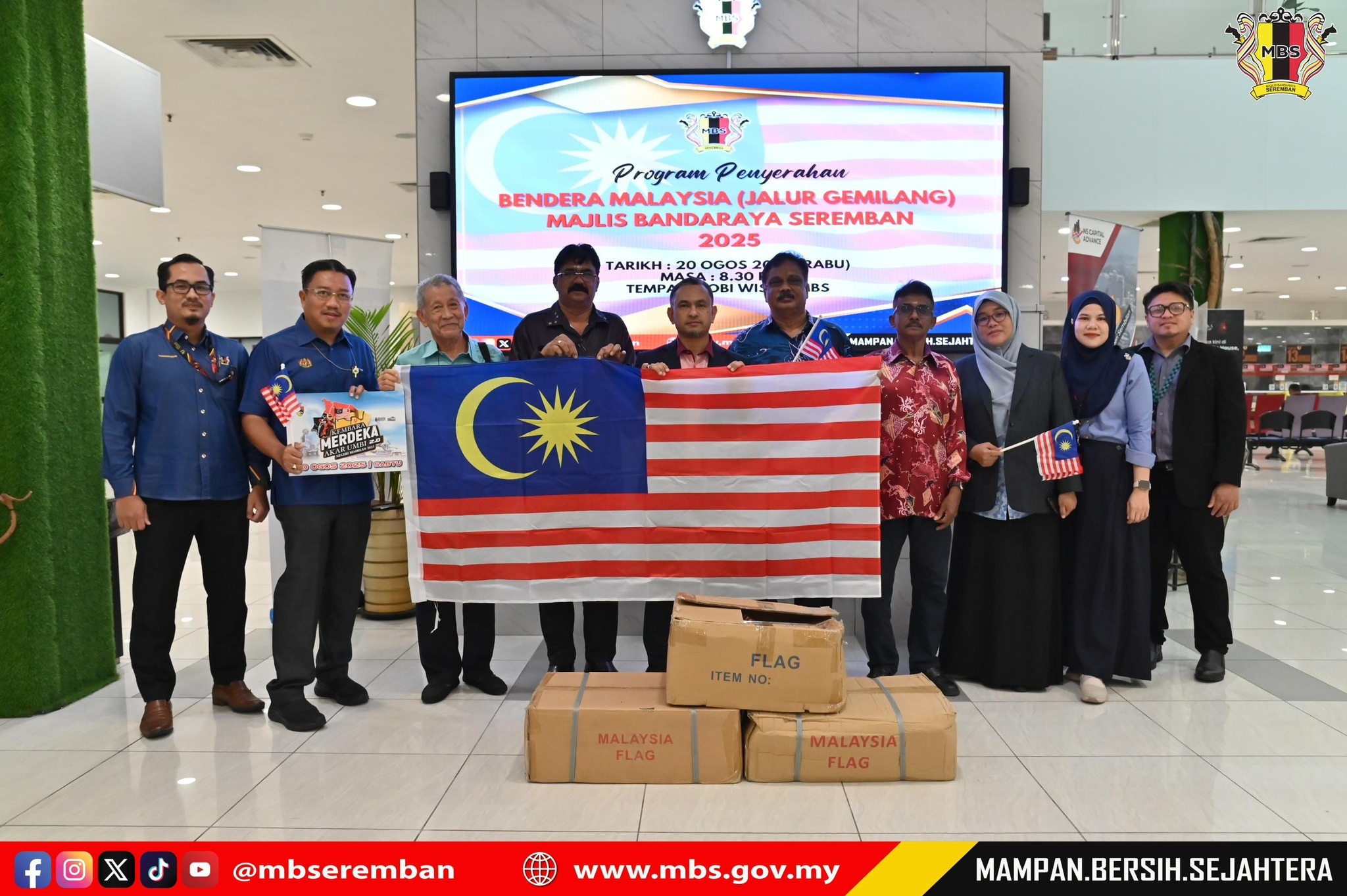 SUMBANGAN BENDERA MALAYSIA (JALUR GEMILANG) SEMPENA PROGRAM KEMBARA MERDEKA AKAR UMBI NEGERI SEMBILAN 2025