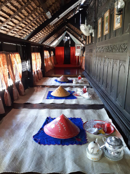 JAMUAN MAKAN TENGAHARI "BERSELO" DENGAN KERJASAMA MBS DI MUZIUM NEGERI, SEREMBAN & PENYAMPAIAN HADIAH PERLAWANAN PERSAHABATAN BOWLING SEMPENA KUNJUNGAN PUSPANITA CAWANGAN NEGERI PERLIS KE PUSPANITA CAWANGAN NEGERI SEMBILAN.