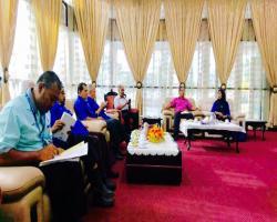 Perbincangan Bersama Antara Pengerusi Combi Tmn Paroi Jaya bersama YBhg Dato YDP MPS