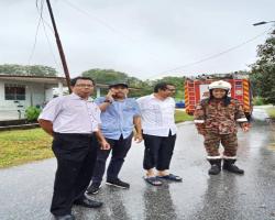 Pengarah Kejuruteraan bersama Team Kejuruteraan dan Angkatan Pertahanan Awam Malaysia serta pihak bomba telah melakukan kerja – kerja pembersihan untuk mengatasi air bertakung