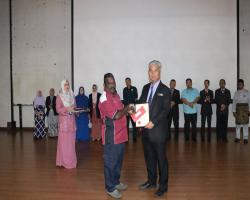 Anugerah Pekerja Contoh Bulanan