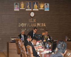 Mesyuarat Majlis Penuh Bil. 2 / 2020 yang dipengerusikan oleh YBhg. Dato’ Haji Zazali bin Salehudin Datuk Bandar Majlis Bandaraya Seremban