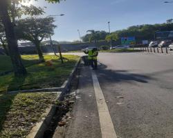 KERJA-KERJA PEMBERSIHAN JALAN JKR