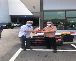 SUMBANGAN BEKALAN IKAN SEMBILANG KEPADA KAKITANGAN MAJLIS BANDARAYA SEREMBAN