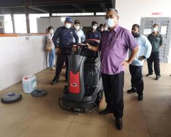 PENYERAHAN MESIN SCRUBBER