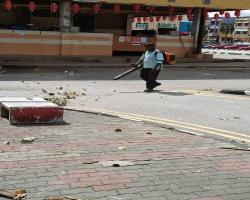 KERJA-KERJA PEMBERSIHAN PASAR-PASAR AWAM