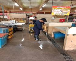 KERJA-KERJA PEMBERSIHAN PASAR-PASAR AWAM