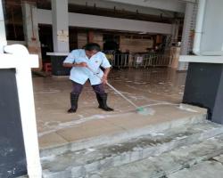 KERJA-KERJA PEMBERSIHAN PASAR-PASAR AWAM