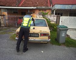 PEMERIKSAAN ADUAN HALANGAN KENDERAAN TERBIAR DI TEMPAT AWAM