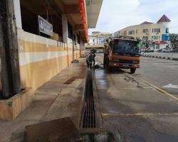 KERJA-KERJA PEMBERSIHAN PASAR-PASAR AWAM