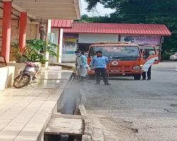 PEMBERSIHAN GERAI-GERAI MBS