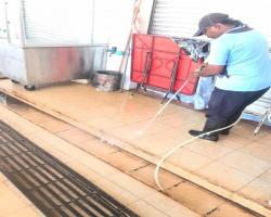 KERJA-KERJA PEMBERSIHAN PASAR-PASAR AWAM