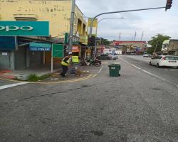 KERJA-KERJA PEMBERSIHAN JALAN JKR