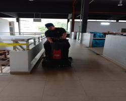 KERJA-KERJA PEMBERSIHAN PASAR-PASAR AWAM