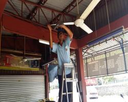 TINDAKAN PEMBERSIHAN KE ATAS GERAI-GERAI MILIK MBS