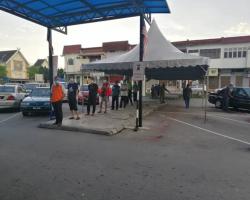 OPERASI PEMERIKSAAN SUHU DI PASAR AWAM1