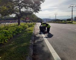 KERJA - KERJA PEMBERSIHAN JALAN JKR