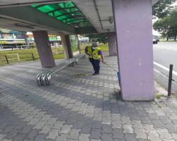 KERJA-KERJA PEMBERSIHAN JALAN JKR9