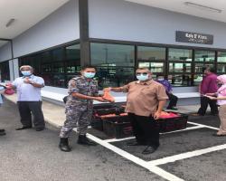 SUMBANGAN BEKALAN IKAN SEMBILANG KEPADA KAKITANGAN MAJLIS BANDARAYA SEREMBAN