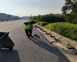  PEMBERSIHAN JALAN JKR