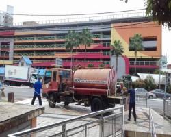 Sekitar Kerja - Kerja Pembersihan di Terowong KTM