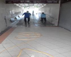 Sekitar Kerja - Kerja Pembersihan di Terowong KTM