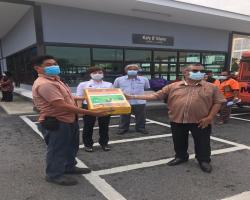 SUMBANGAN BEKALAN IKAN SEMBILANG KEPADA KAKITANGAN MAJLIS BANDARAYA SEREMBAN