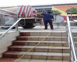 KERJA PEMBERSIHAN TEROWONG PEJALAN KAKI KTM SEREMBAN