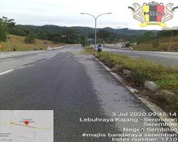 KERJA-KERJA PEMOTONGAN RUMPUT