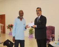 MAJLIS PENYERAHAN SURAT PEMANGKUAN KENAIKAN PANGKAT