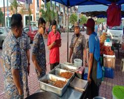  PEMANTAUAN SITUASI  KEADAAN DI PASAR MALAM