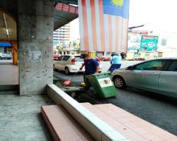 KERJA-KERJA PEMBERSIHAN JALAN JKR