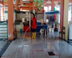 KERJA-KERJA PEMBERSIHAN PASAR AWAM