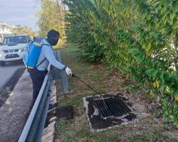 KERJA - KERJA ‘LARVACIDING’ DAN ‘SOURCE REDUCTION’