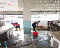 KERJA-KERJA PEMBERSIHAN PASAR AWAM