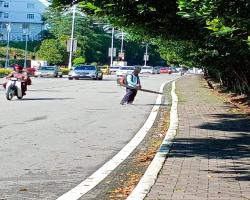 KERJA-KERJA PEMBERSIHAN JALAN JKR