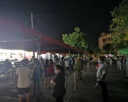 Majlis Bandaraya Seremban melalui Jabatan Pembersihan & Kesihatan Persekitaran MBS telah menjalankan Operasi Pemeriksaan Suhu & Pematuhan Jarak Sosial di lokasi berikut:   Pasar Besar Seremban   Antara tujuannya ialah:  1. Memastikan peniaga & pengunjung yang masuk dalam keadaan sihat (TIDAK BERGEJALA)  2. Memastikan peniaga dan pengunjung mematuhi arahan waktu beroperasi 