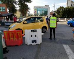 OPERASI PEMERIKSAAN SUHU & PEMATUHAN JARAK SOSIAL