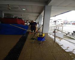 KERJA-KERJA PEMBERSIHAN PASAR AWAM